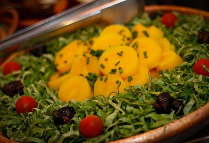 Отель Santo Graal