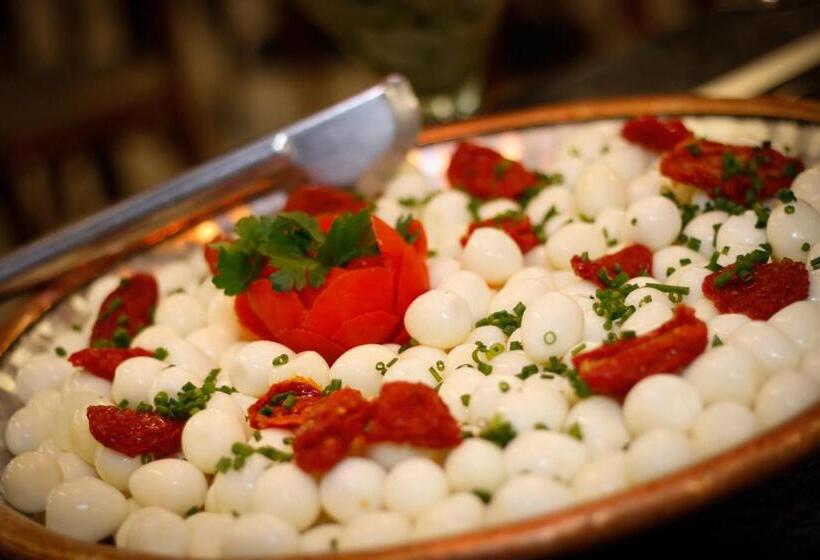 Отель Santo Graal