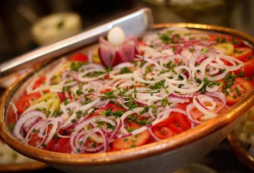 Отель Santo Graal