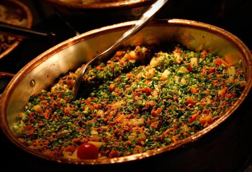 Отель Santo Graal