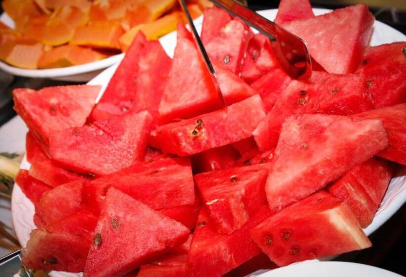 Отель Santo Graal