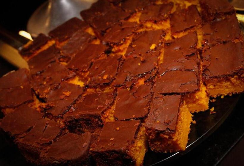 Отель Santo Graal