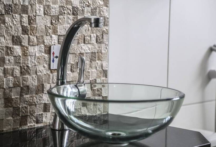 Отель Santo Graal