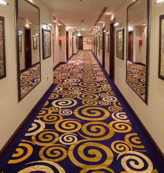 Strato Hotel By Warwick