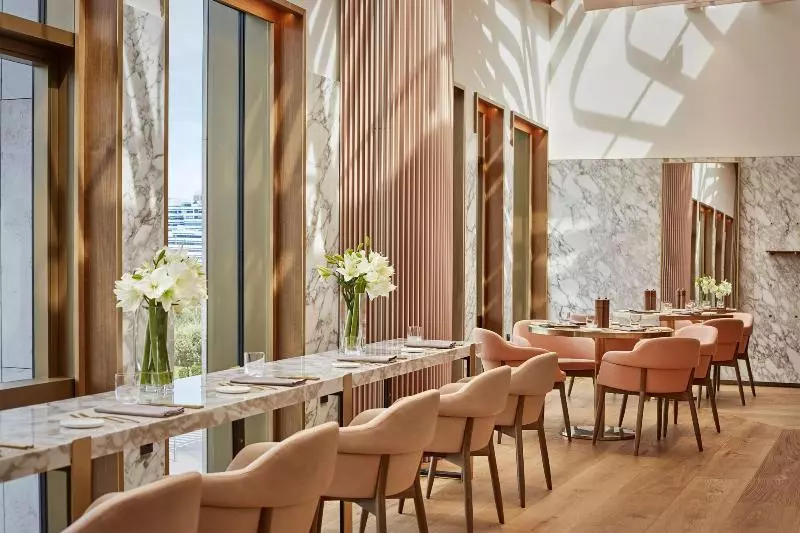 هتل The Ritzcarlton, Astana