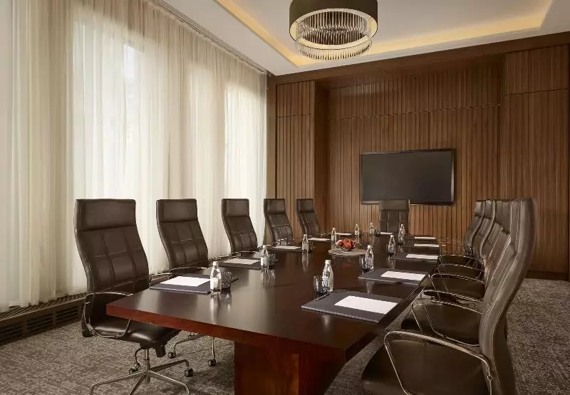 هتل The Ritzcarlton, Astana