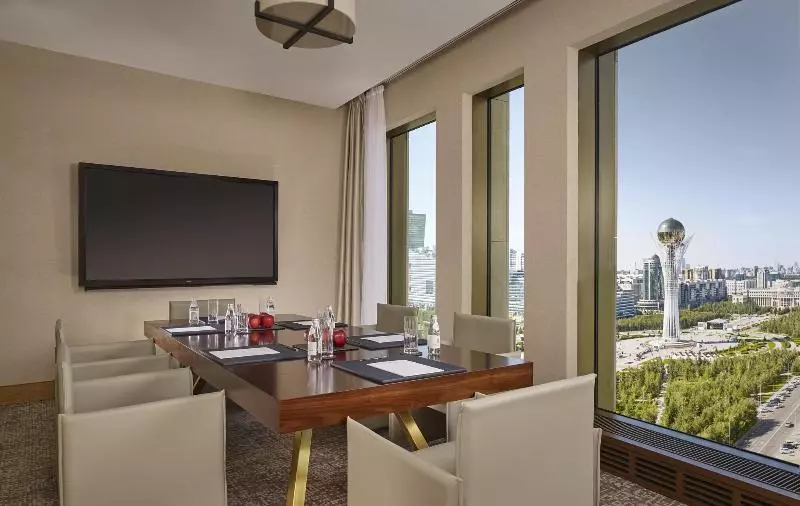 هتل The Ritzcarlton, Astana