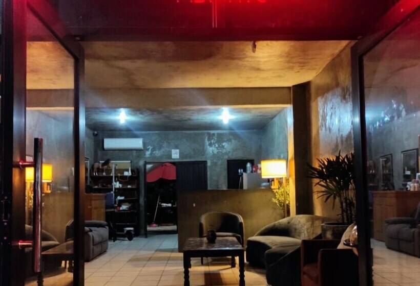 酒店 Aeropuerto By Oyo