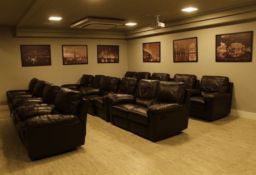 هتل Holandas Prime Shopping Residence