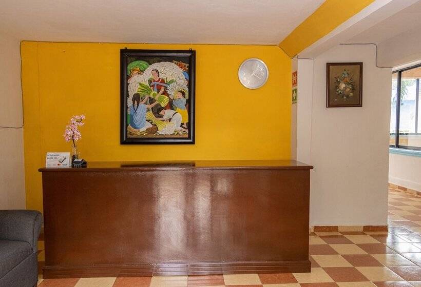 هتل Marías By Oyo