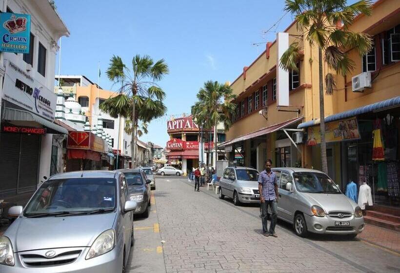 Cocoa Mews Cafe & Homestay Hostel