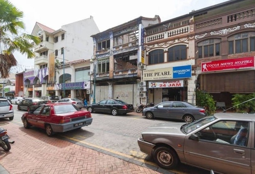 Cocoa Mews Cafe & Homestay Hostel