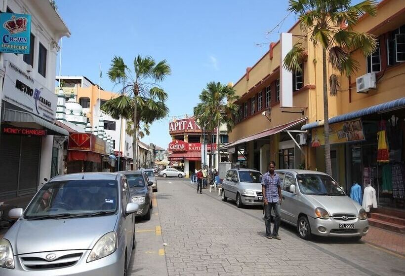 Cocoa Mews Cafe & Homestay Hostel