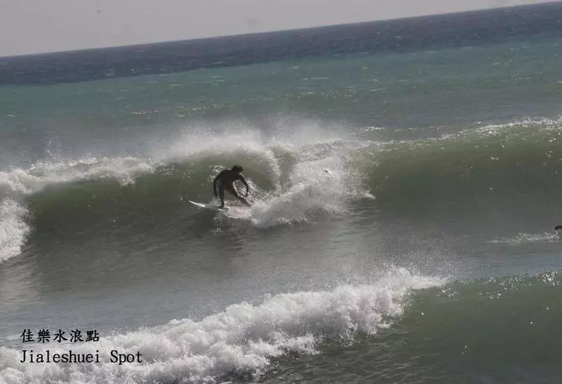 Jialeshuel Surf Hotel B&b