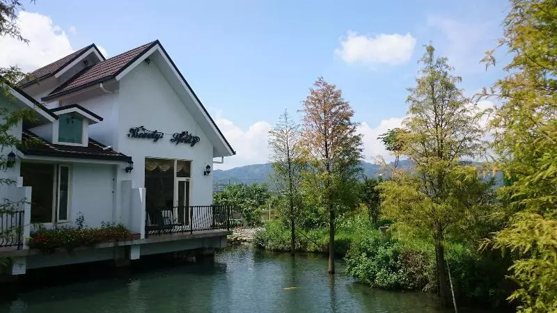 تختخواب و صبحانه Beauty Spring N Harvest Guest House