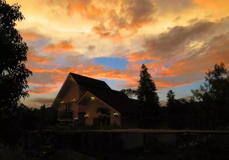 تختخواب و صبحانه Beauty Spring N Harvest Guest House