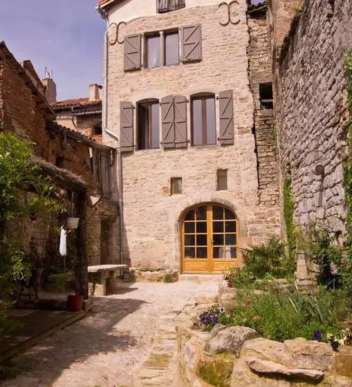 تختخواب و صبحانه Le Cheval Blanc