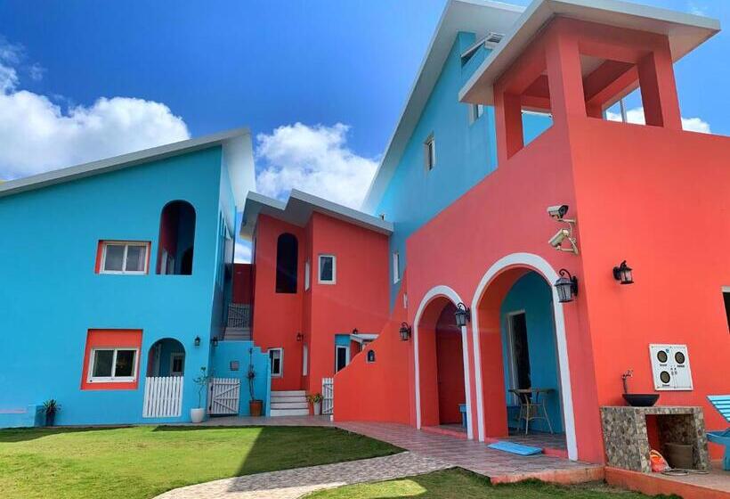 تختخواب و صبحانه Wonderful Kenting Hostel