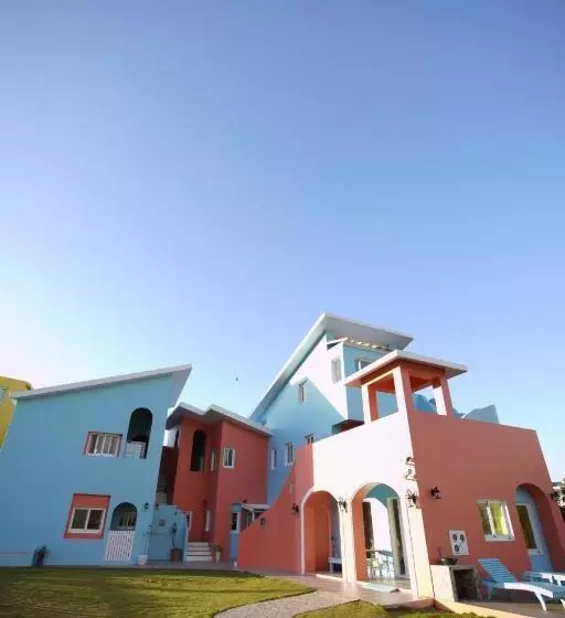 تختخواب و صبحانه Wonderful Kenting Hostel