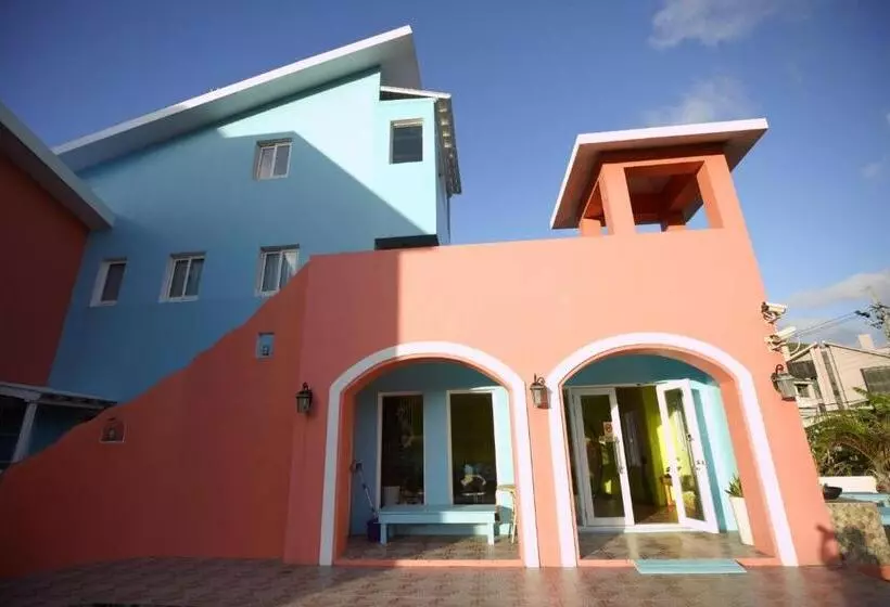 تختخواب و صبحانه Wonderful Kenting Hostel