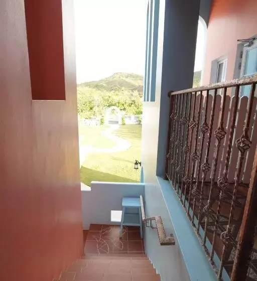 تختخواب و صبحانه Wonderful Kenting Hostel