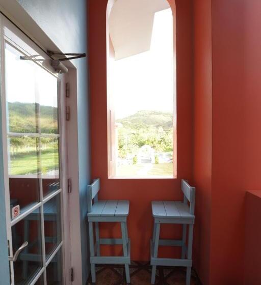 تختخواب و صبحانه Wonderful Kenting Hostel