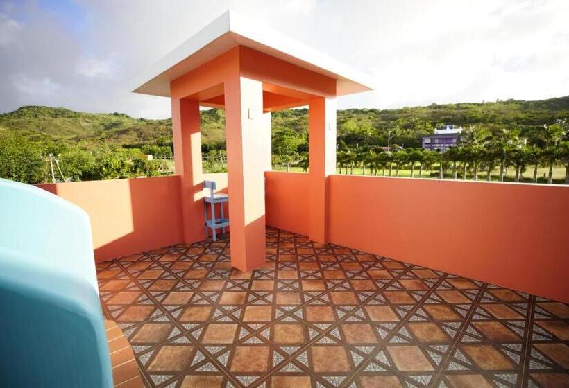 تختخواب و صبحانه Wonderful Kenting Hostel