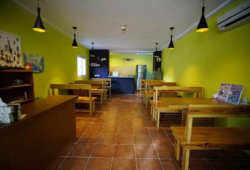 تختخواب و صبحانه Wonderful Kenting Hostel