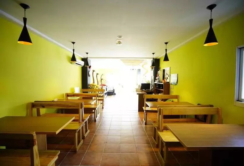 تختخواب و صبحانه Wonderful Kenting Hostel
