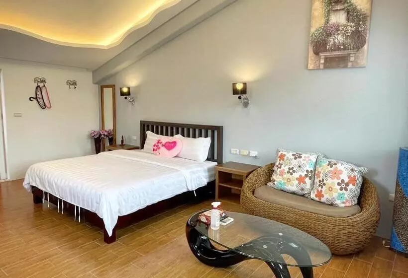 تختخواب و صبحانه Wonderful Kenting Hostel