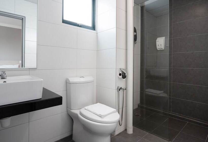 Golden View Serviced Apartment