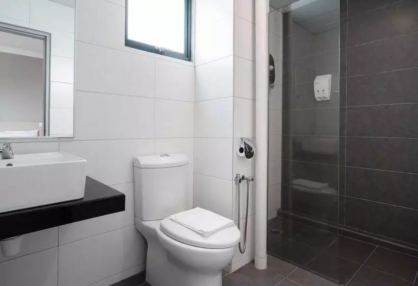 Golden View Serviced Apartment