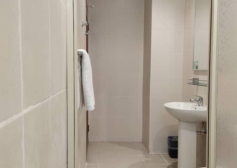 Golden View Serviced Apartment