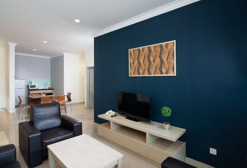 Golden View Serviced Apartment