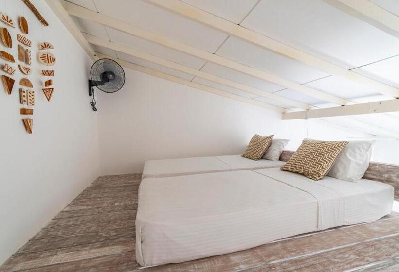 ホテル Global Surf Lodge Kabalana