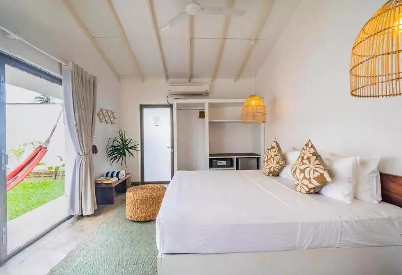 Hotelli Global Surf Lodge Kabalana