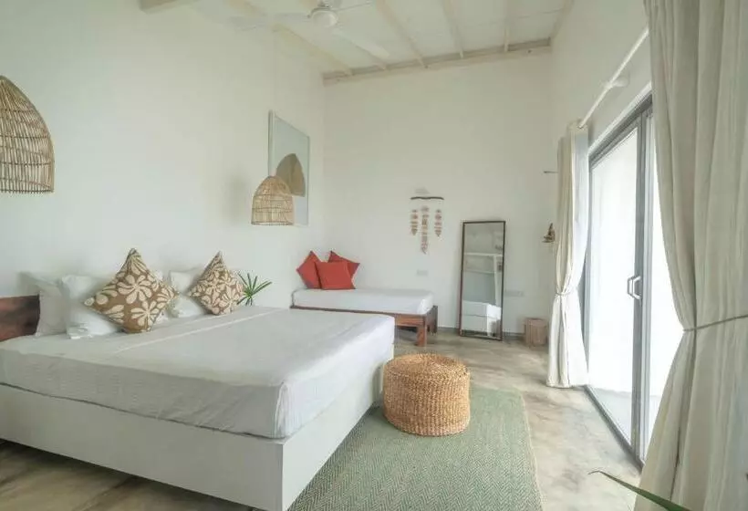 Hotelli Global Surf Lodge Kabalana