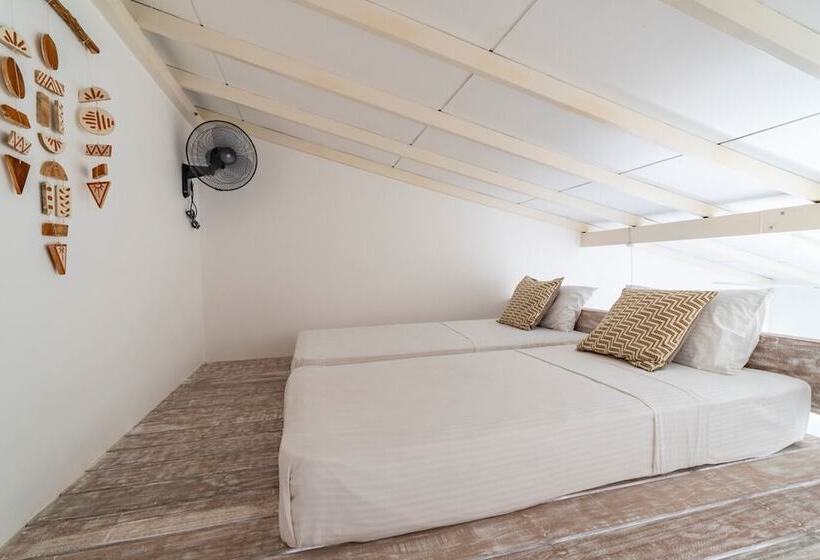 ホテル Global Surf Lodge Kabalana