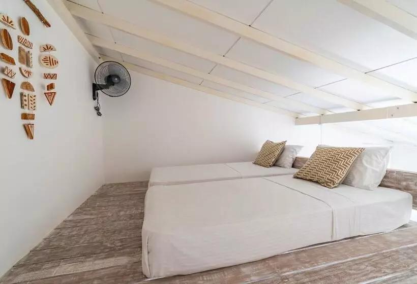 Hotelli Global Surf Lodge Kabalana