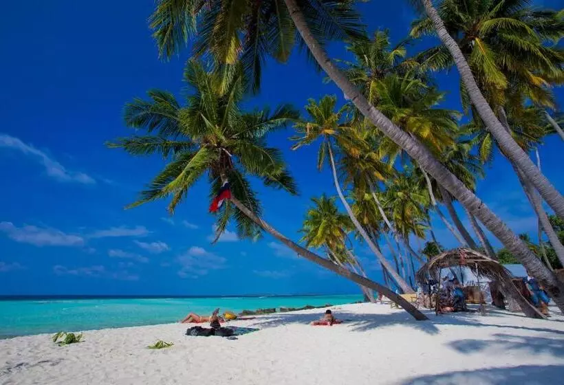 هتل Kaani Beach