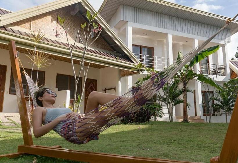 Hotel Quo Vadis Dive Resort