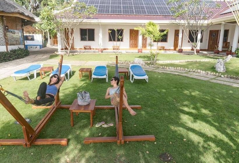 Hotel Quo Vadis Dive Resort