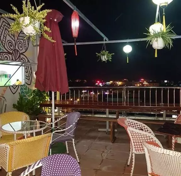 هتل Thuong Hai