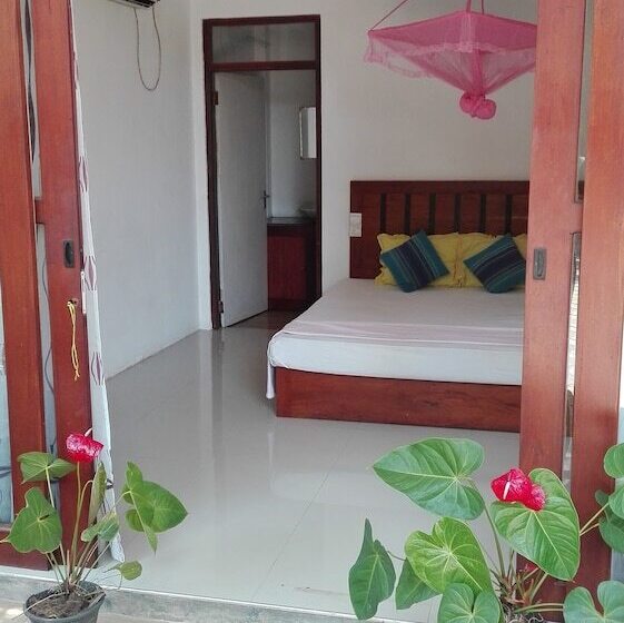 بنسيون Garden Inn