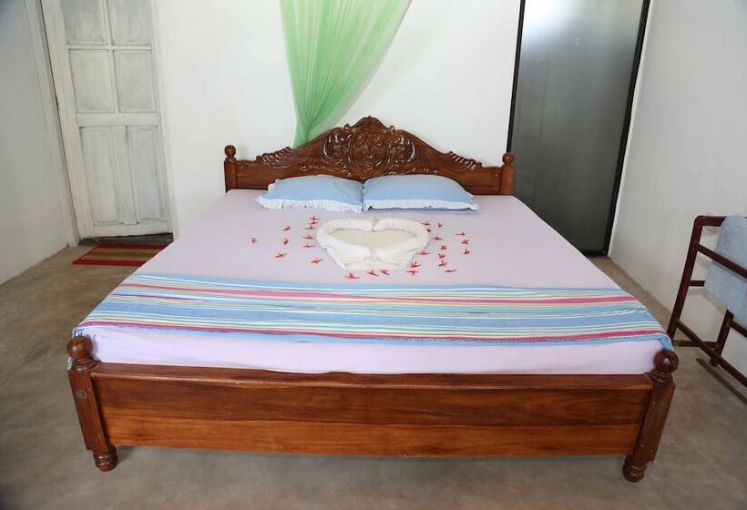 بنسيون Garden Inn