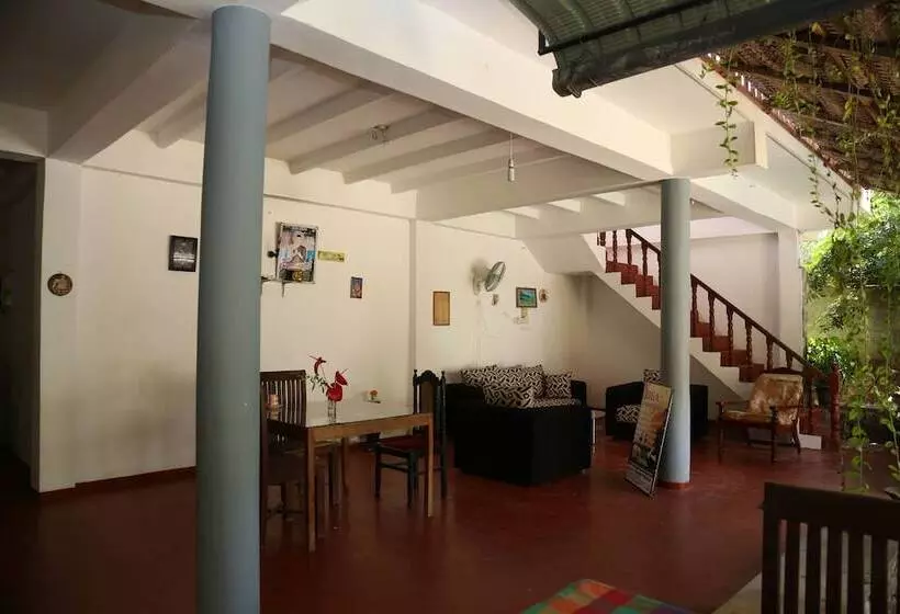 پانسیون Garden Inn
