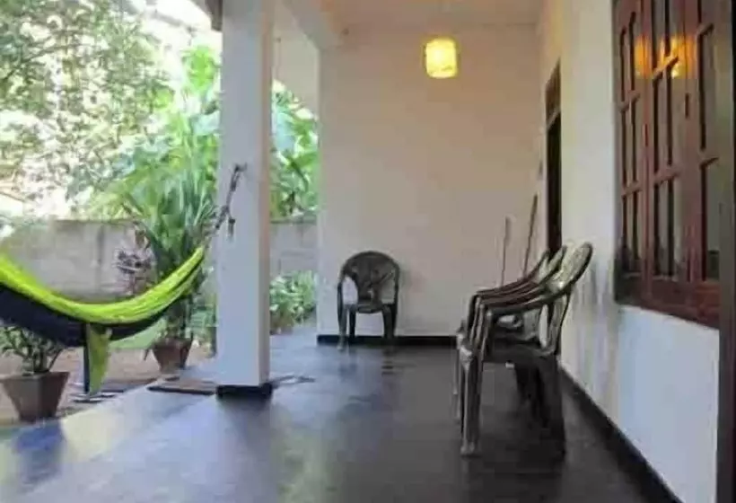 پانسیون Jungleside House