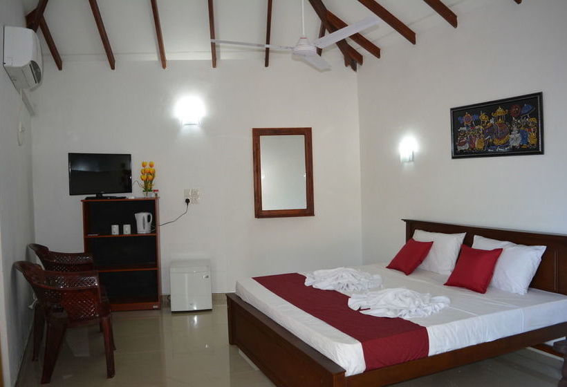 Пансион Lagoon Resort Goviyapana