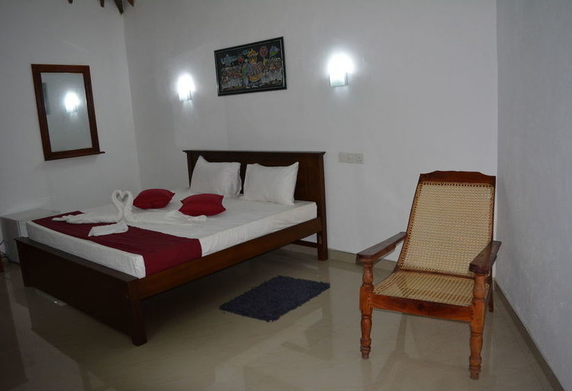 Пансион Lagoon Resort Goviyapana