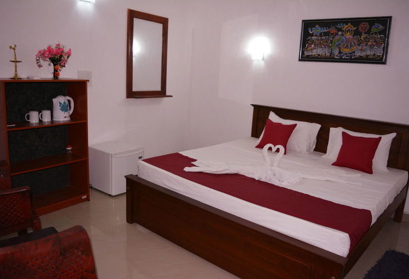 Пансион Lagoon Resort Goviyapana